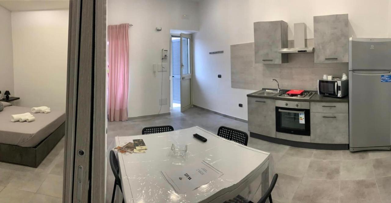 Miris Apartment Fast Comfortable Naples Airport Capodichino 25 Minutes Walk Self Check-In Exterior photo